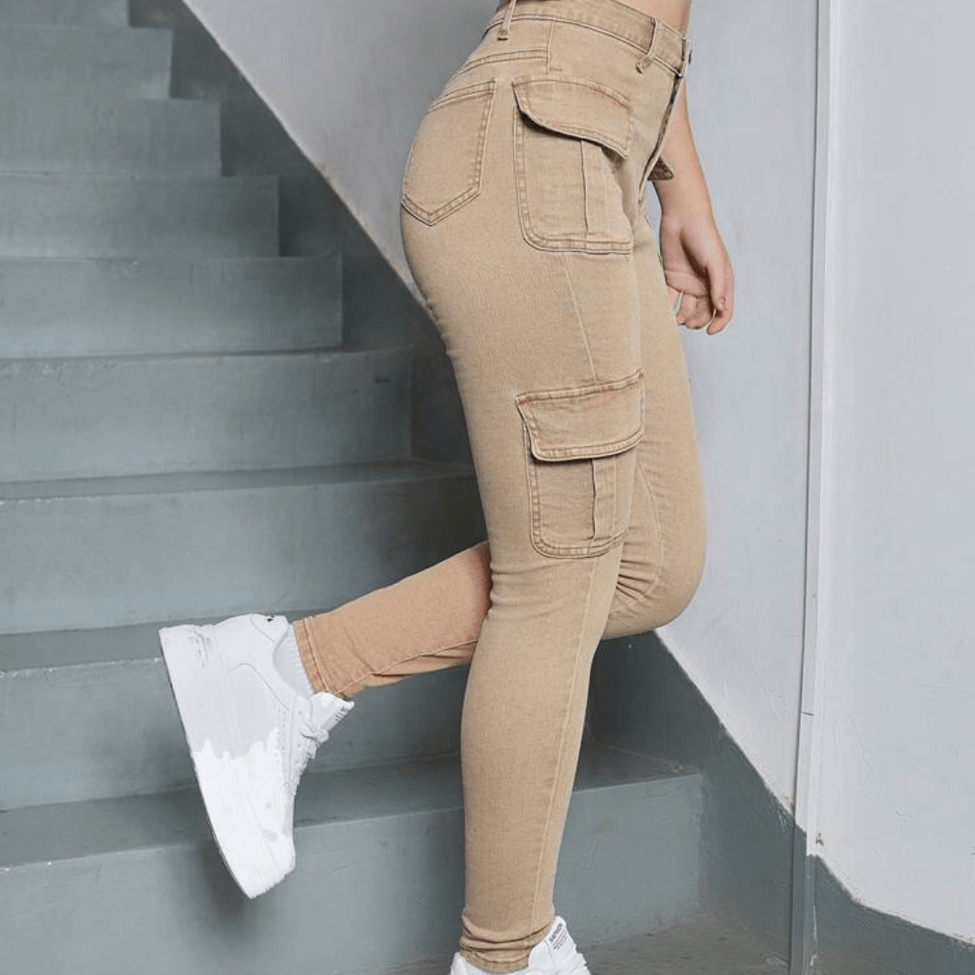 Stretch high waist jeans with pockets