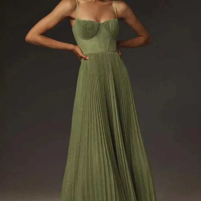 Iva | Robe bustier mi-longue ajustée et évasée en tulle plissé