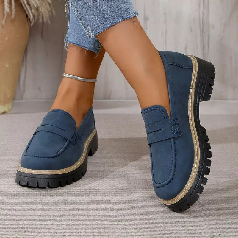 Hélène | Comfortable suede loafers with a thick, cushioned sole