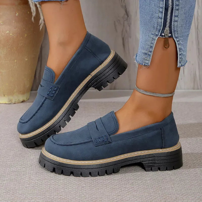 Hélène | Comfortable suede loafers with a thick, cushioned sole