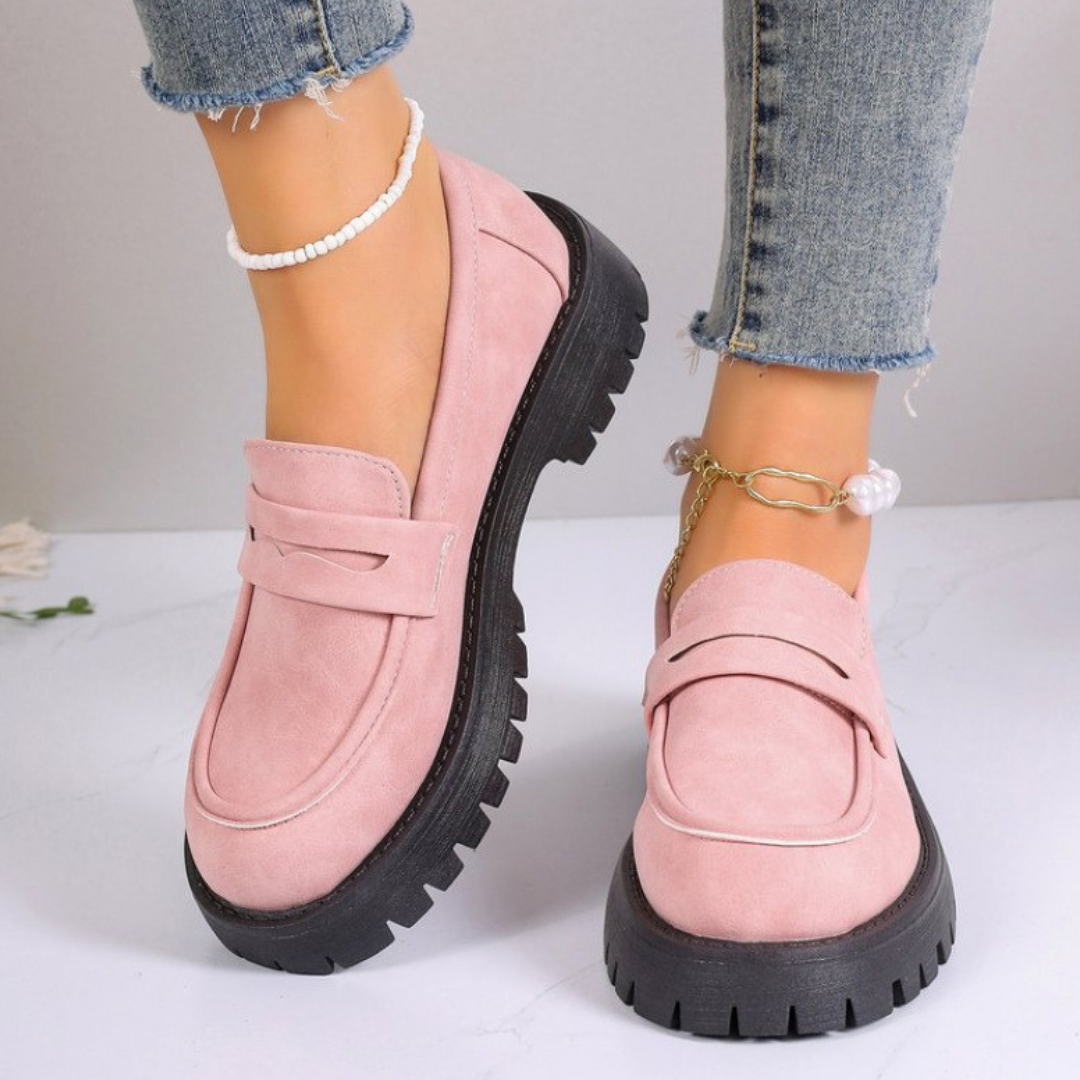 Anaïs | Comfortable suede loafers with a thick, cushioned sole