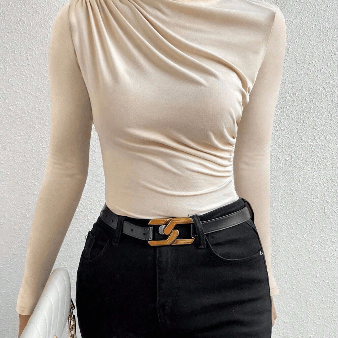 Slim fit curled up t-shirt