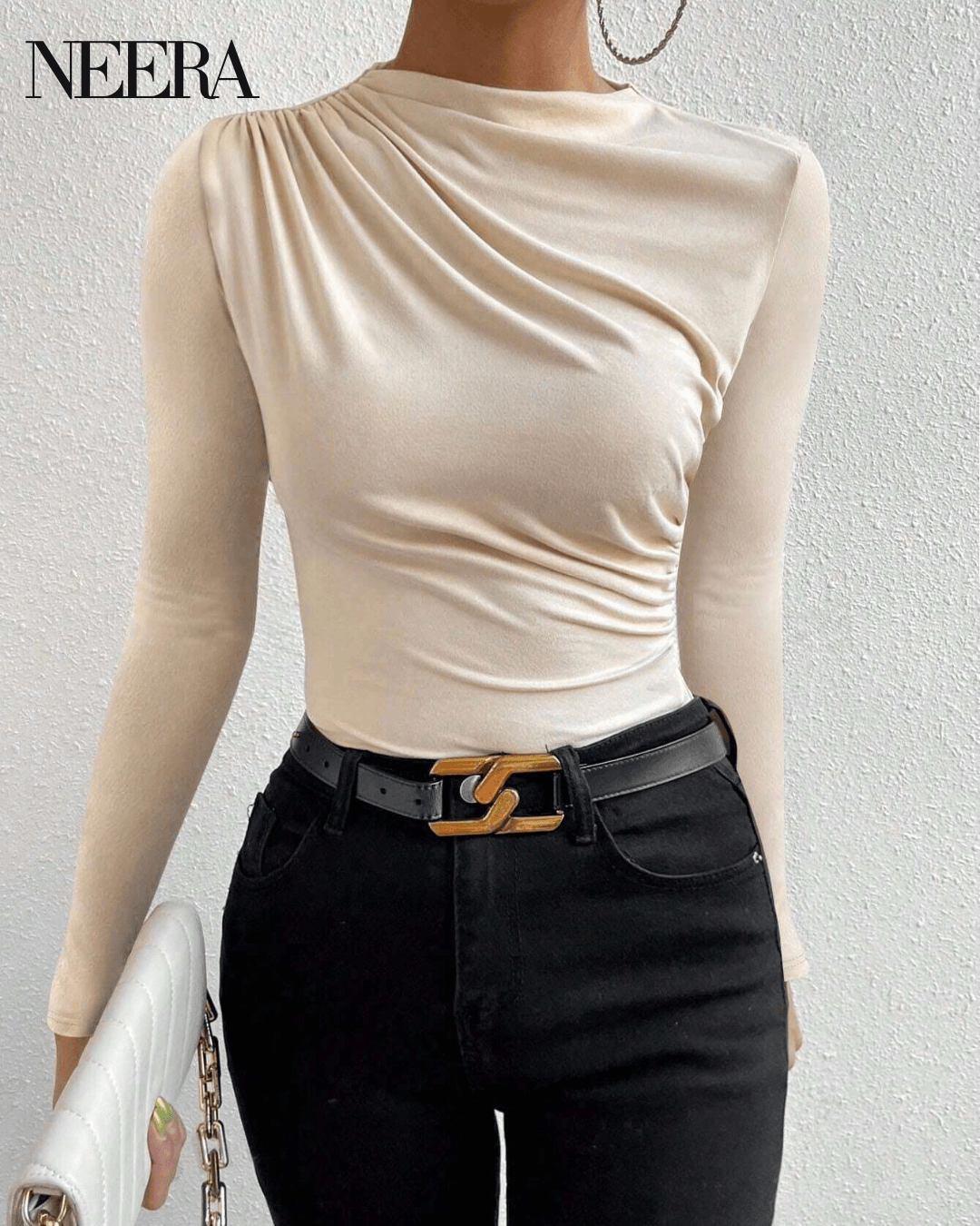 Slim fit curled up t-shirt