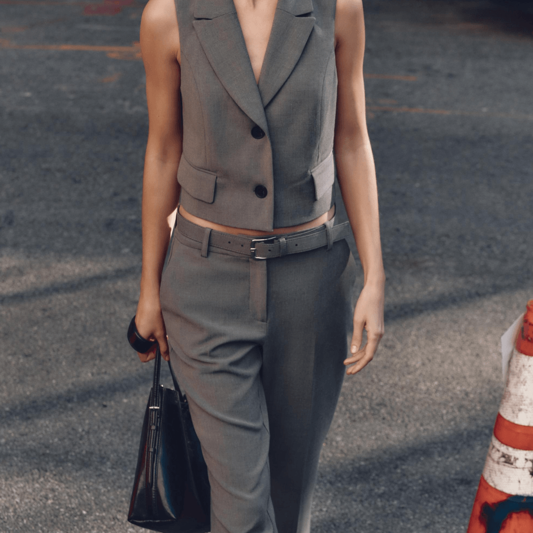 Elegant Vest with Pockets and Buttons