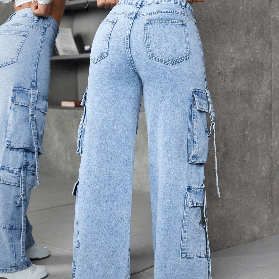 High waist cargo jeans with pockets