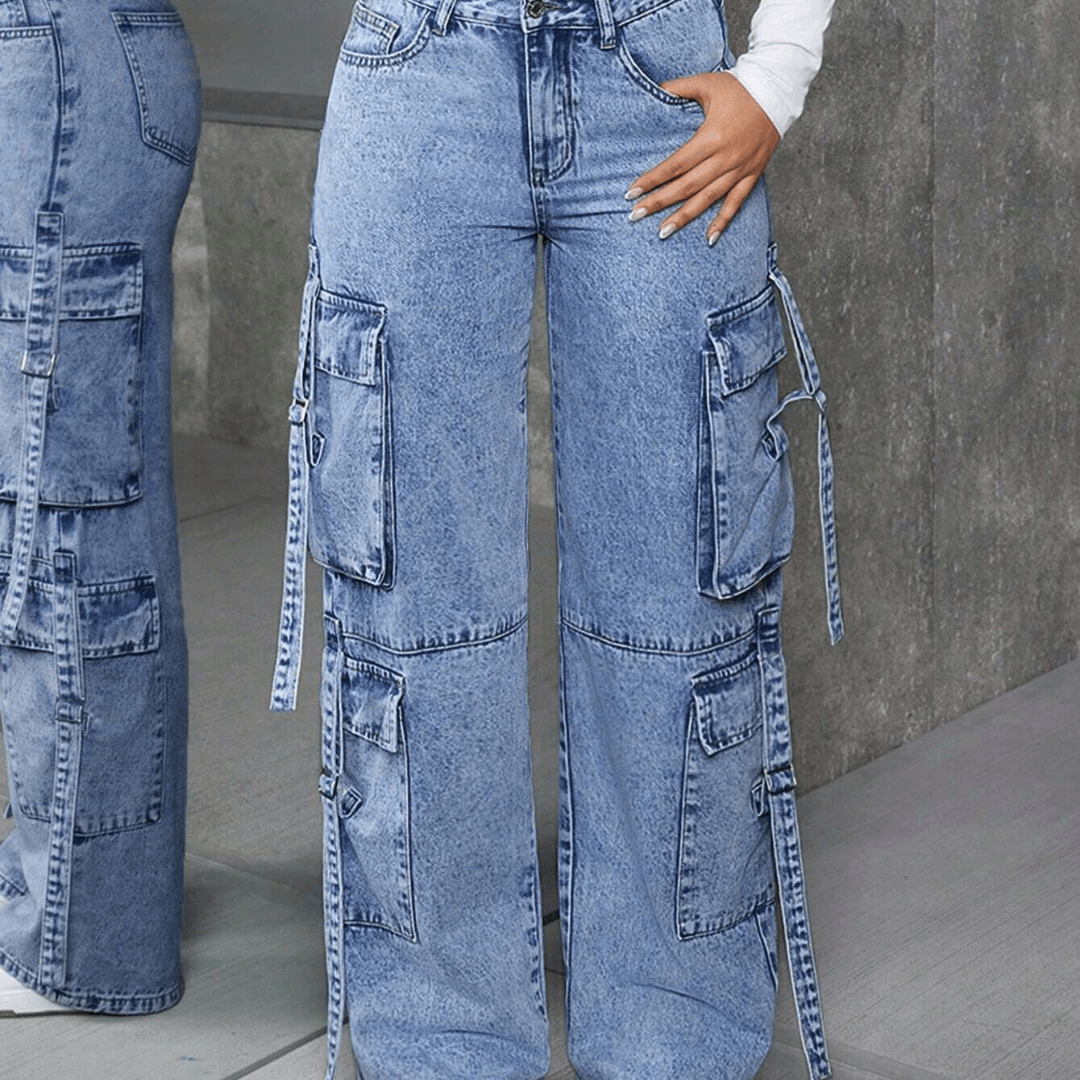 High waist cargo jeans with pockets