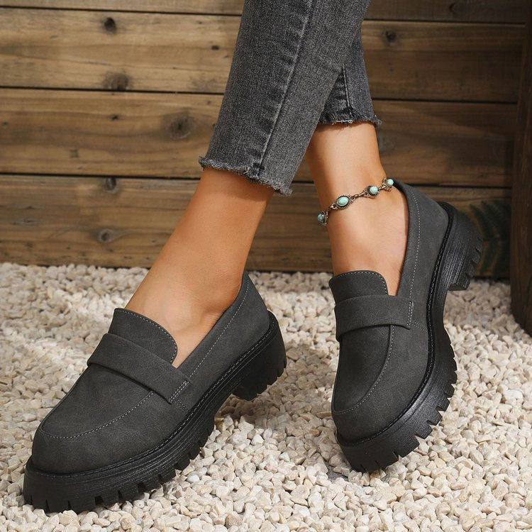 Jeanne | Comfortable black suede loafers with a thick, cushioned sole