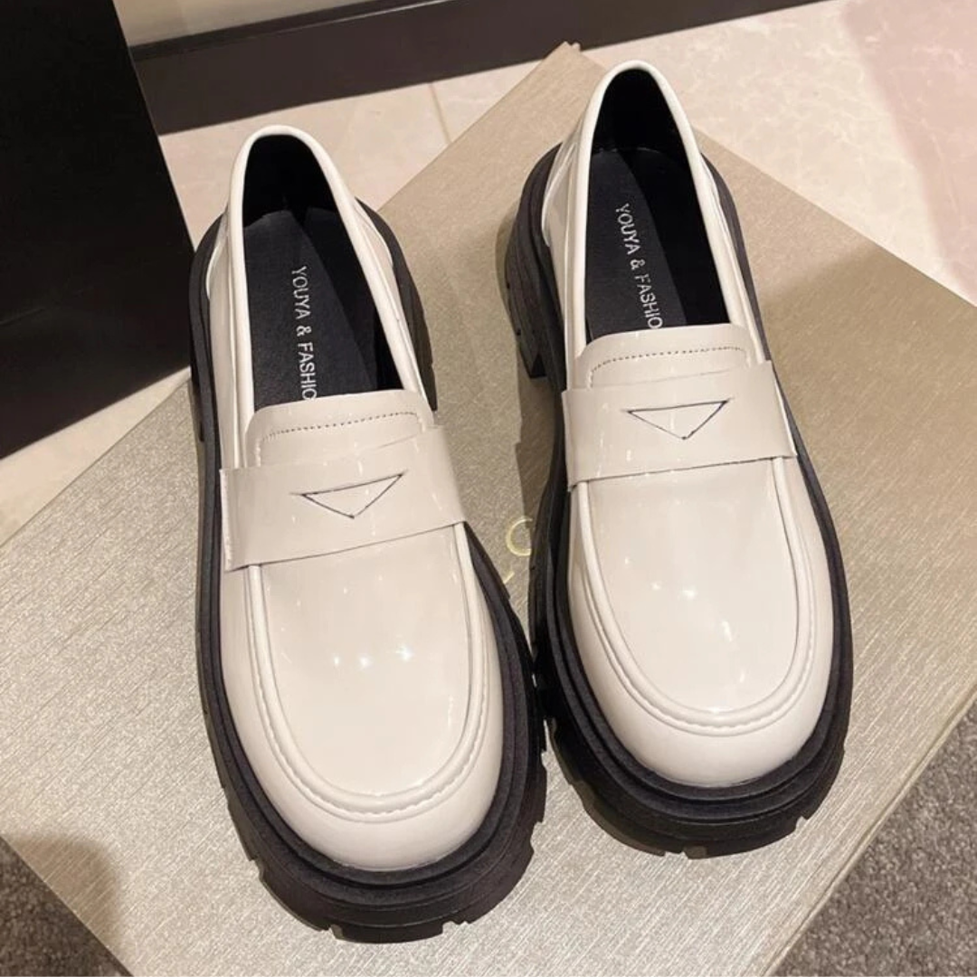 Sophie | Shiny beige leather loafers with a thick, comfortable sole