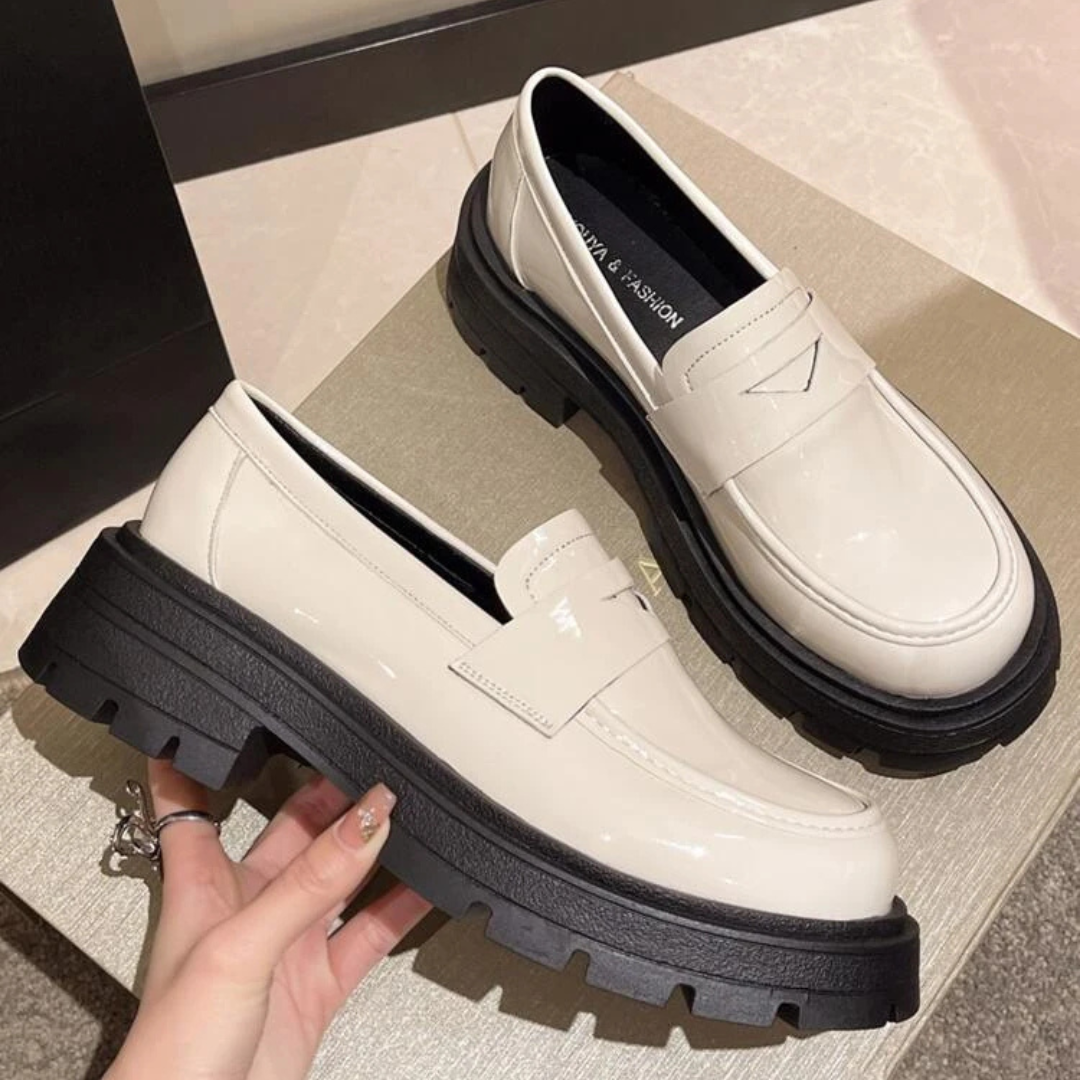 Sophie | Shiny beige leather loafers with a thick, comfortable sole