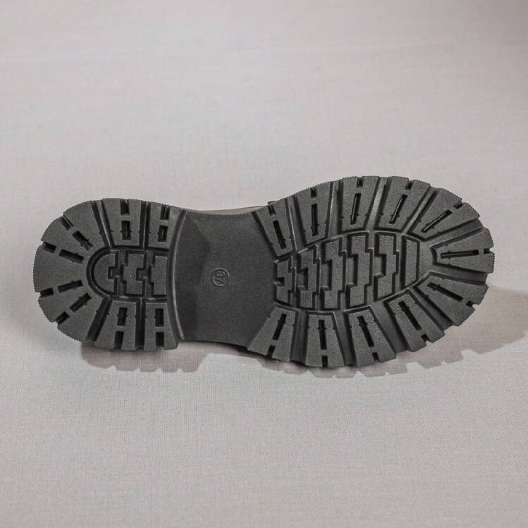 Élodie | Comfortable light gray suede loafers with a thick, cushioned sole