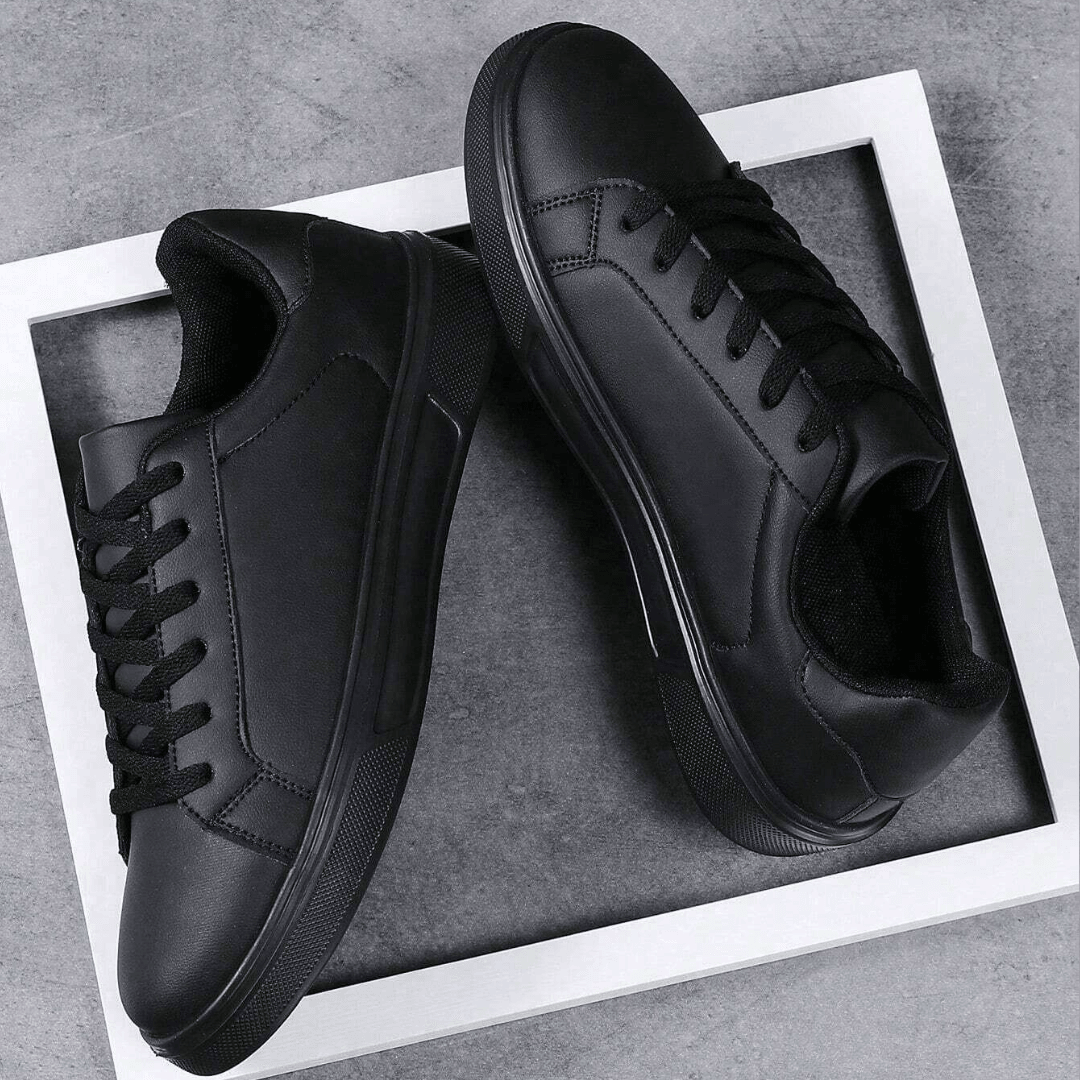 Scarpe, Sneakers in pelle nera per primavera e autunno