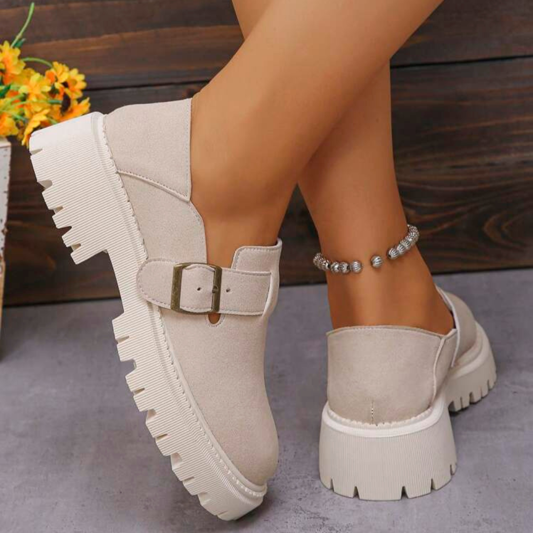 Julie | Comfortable beige loafers with a thick, cushioned sole