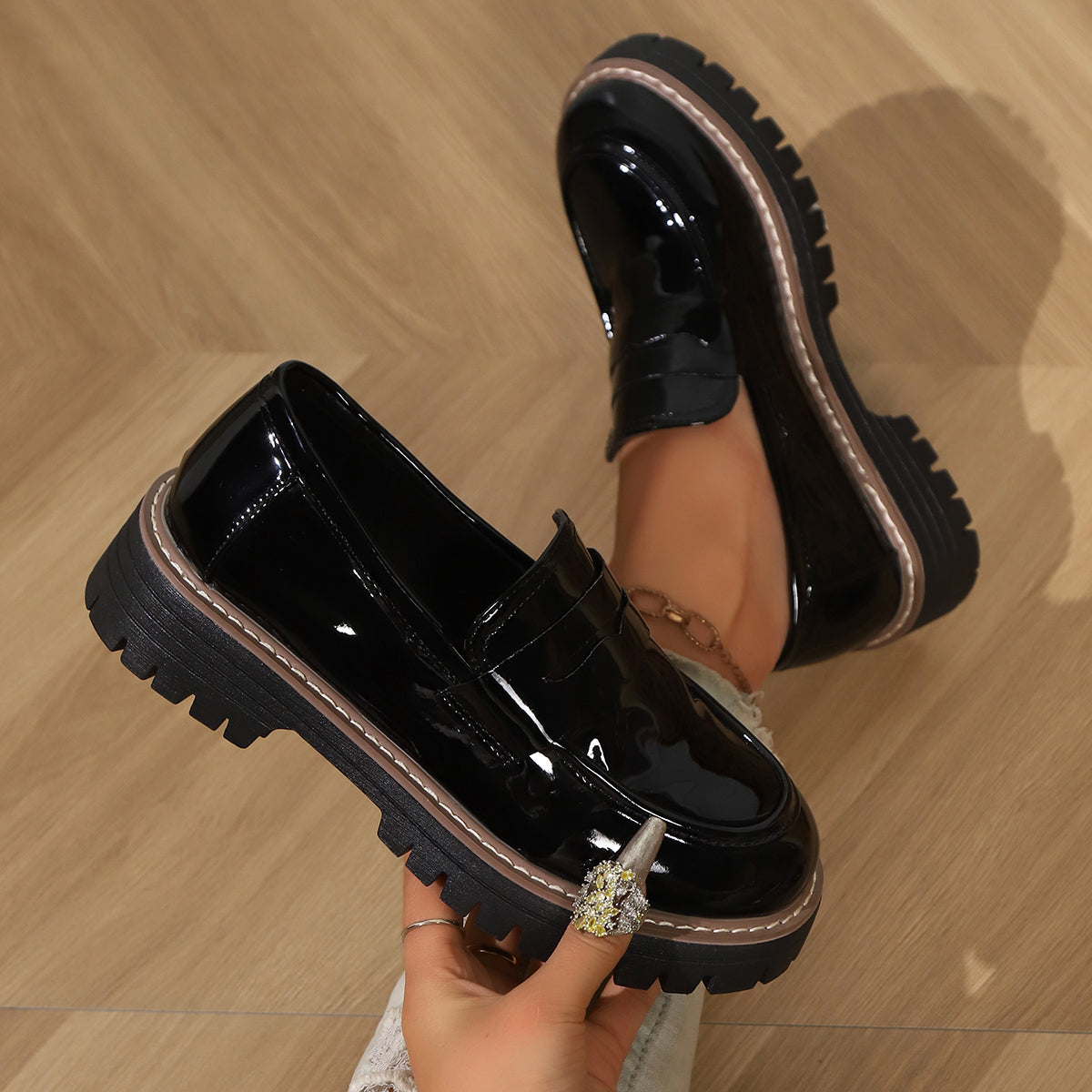 Pauline | Comfortable crocodile leather loafers with a thick, cushioned sole