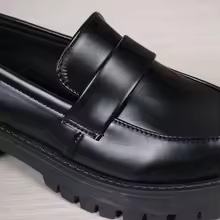 Eugenie | Comfortable black leather loafers with a thick, comfortable sole