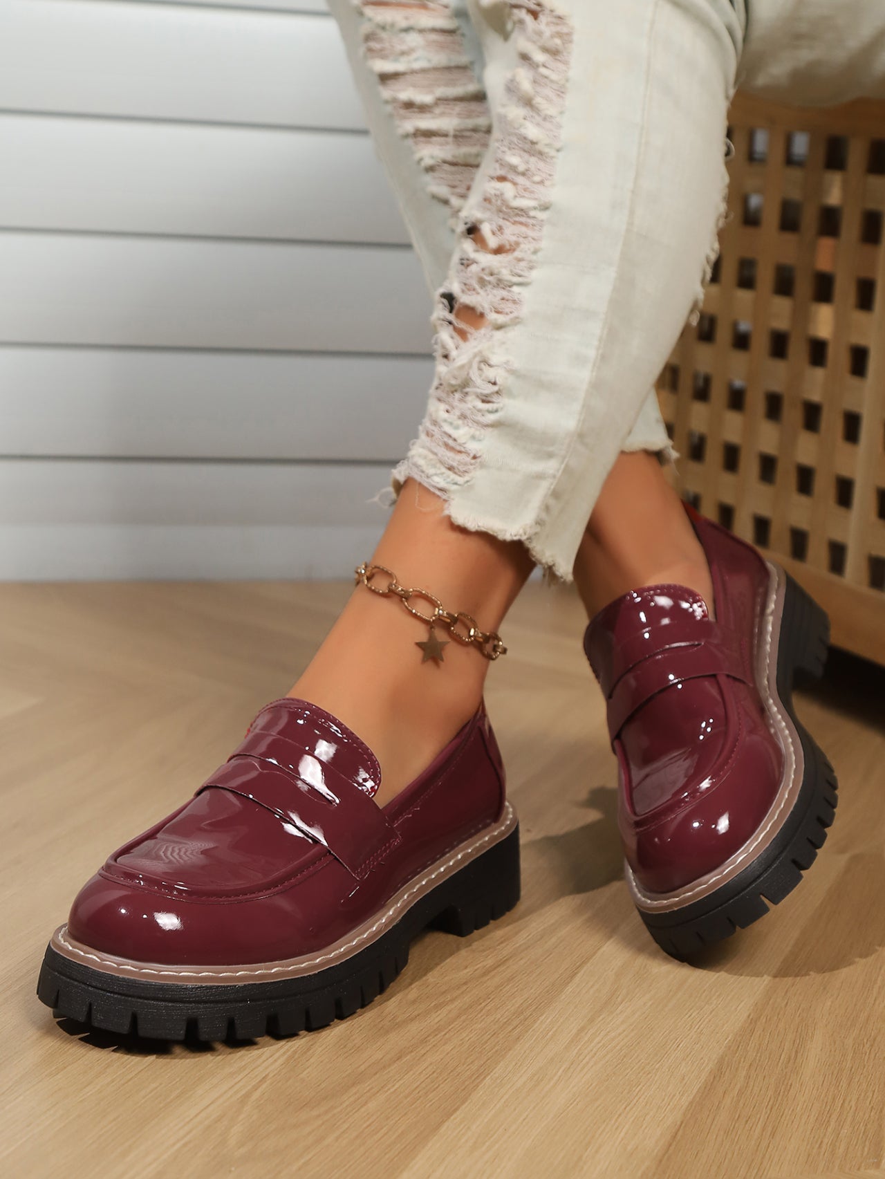 Pauline | Comfortable crocodile leather loafers with a thick, cushioned sole