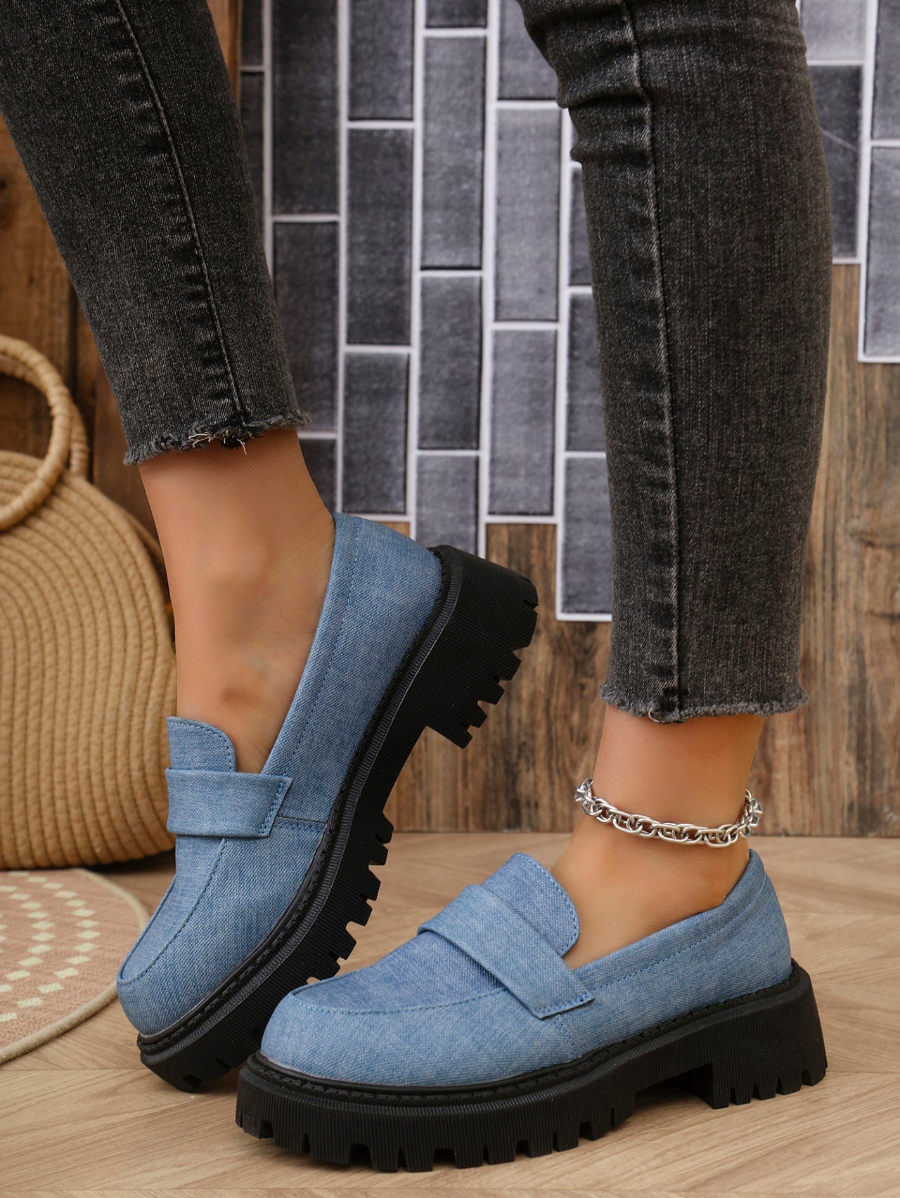 Nicole | Comfortable denim loafers with a thick, cushioned sole