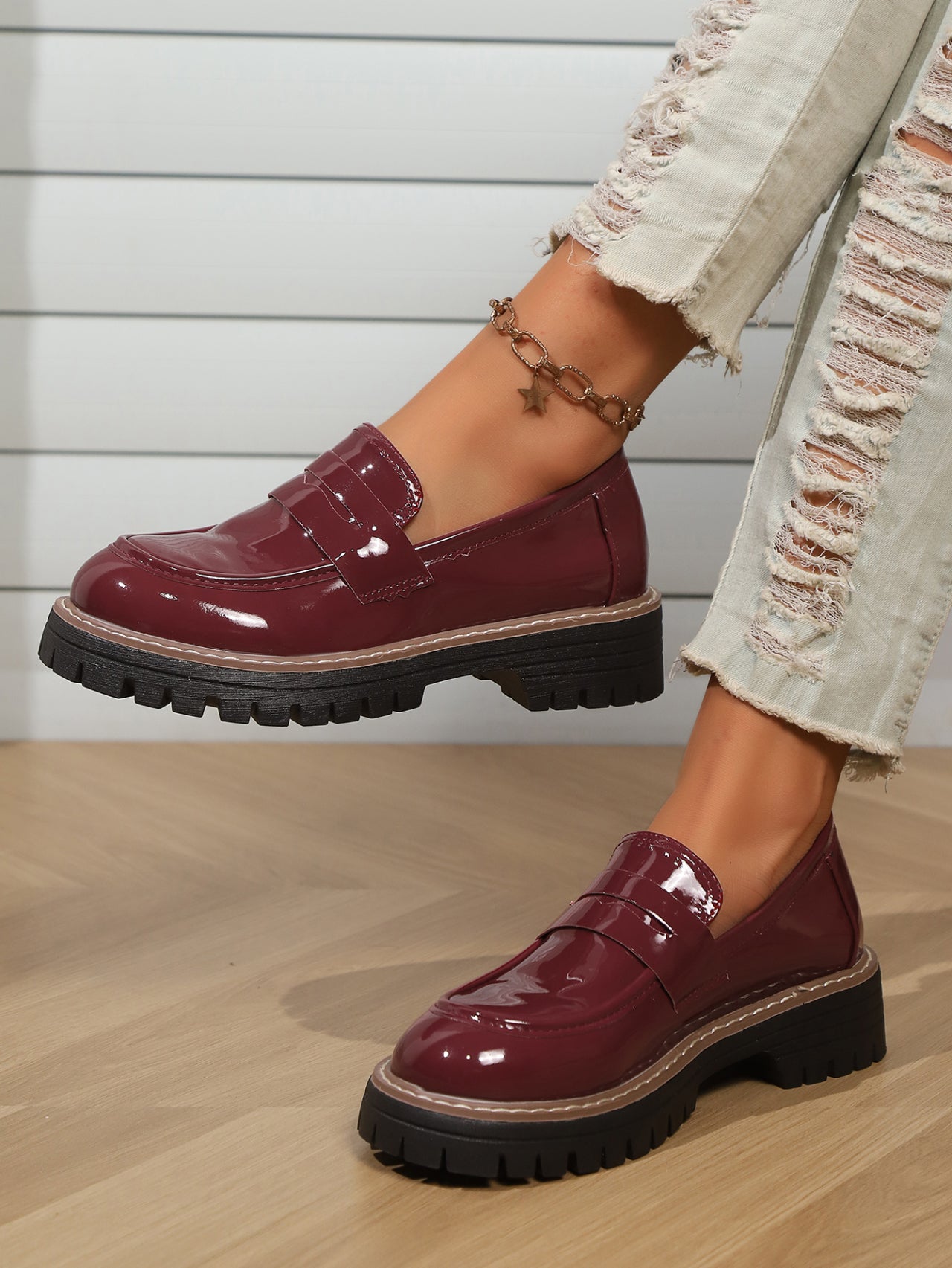 Pauline | Comfortable crocodile leather loafers with a thick, cushioned sole