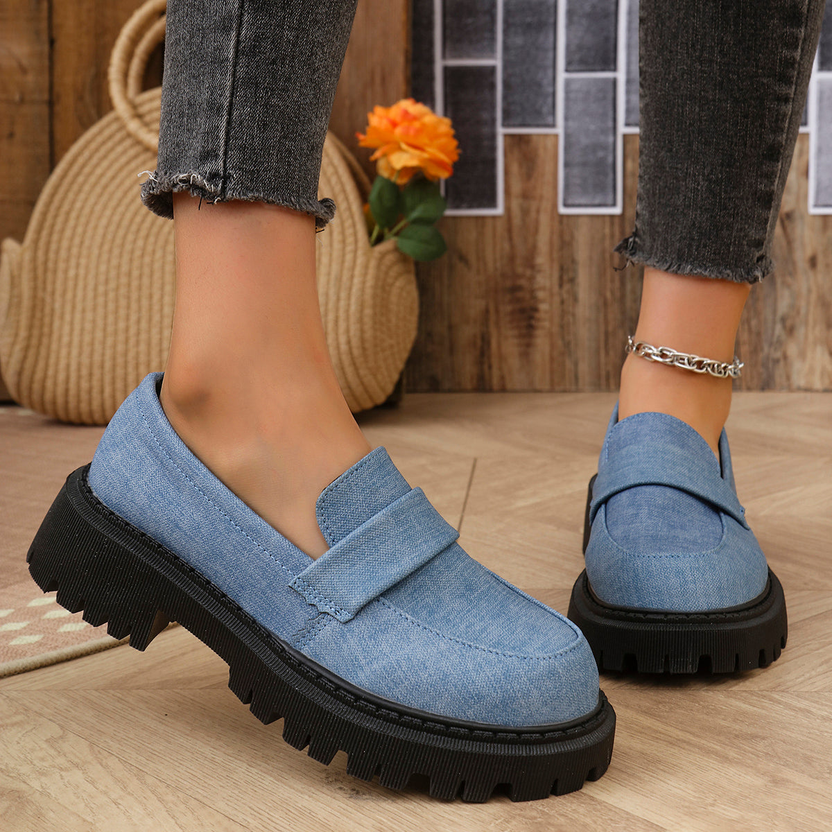 Nicole | Comfortable denim loafers with a thick, cushioned sole