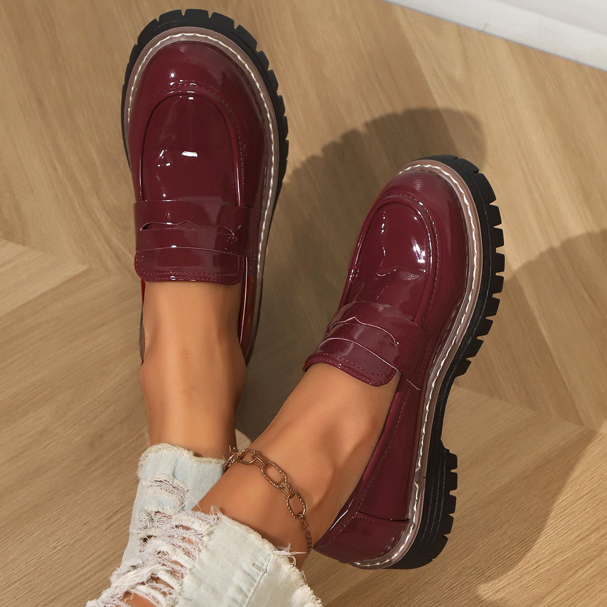 Pauline | Comfortable crocodile leather loafers with a thick, cushioned sole