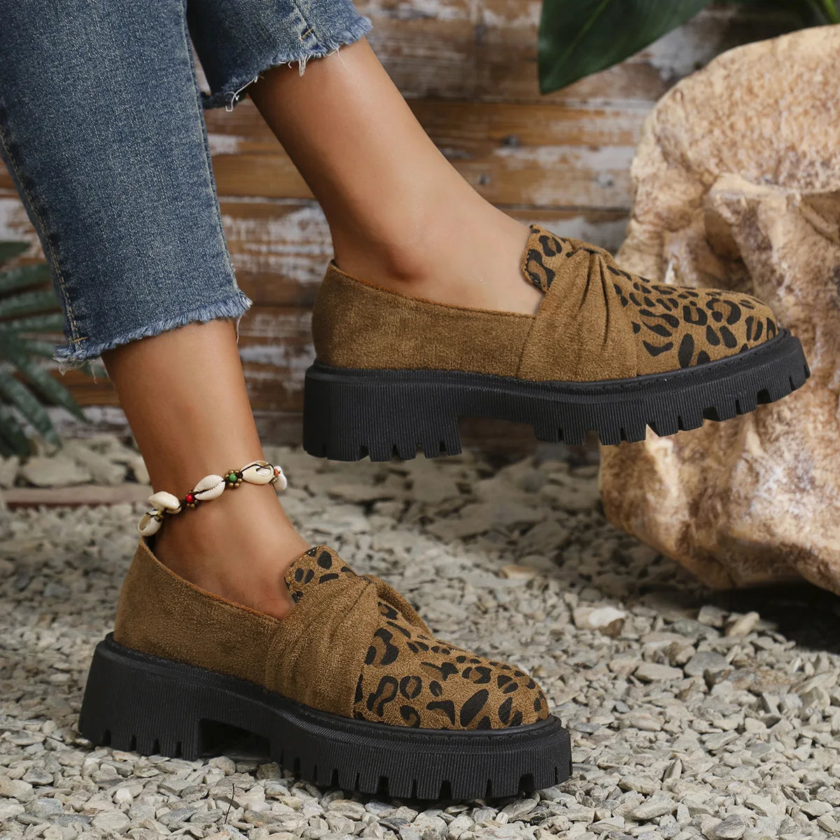 Léa | Leopard suede loafers with cushioned sole