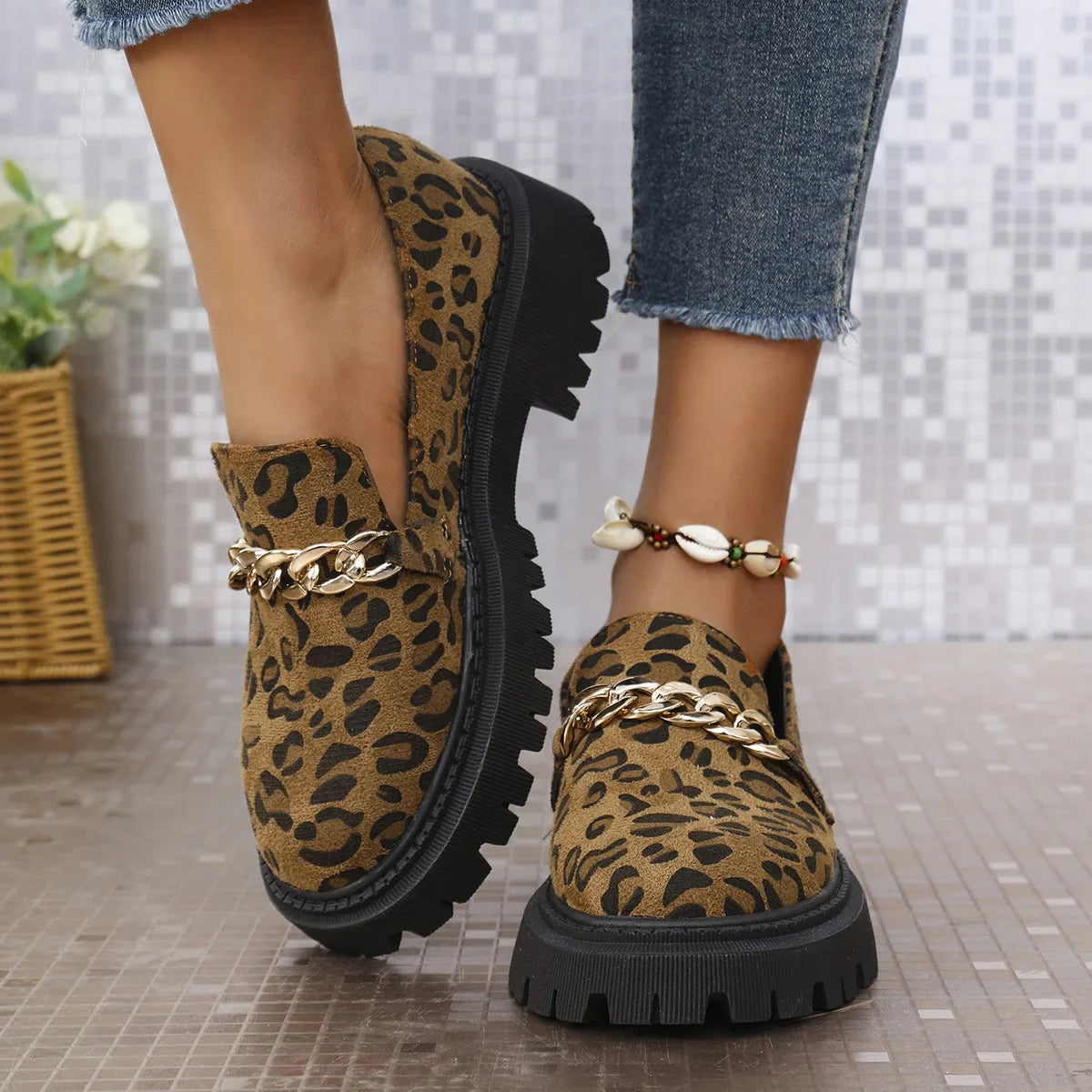 Léa | Leopard suede loafers with cushioned sole