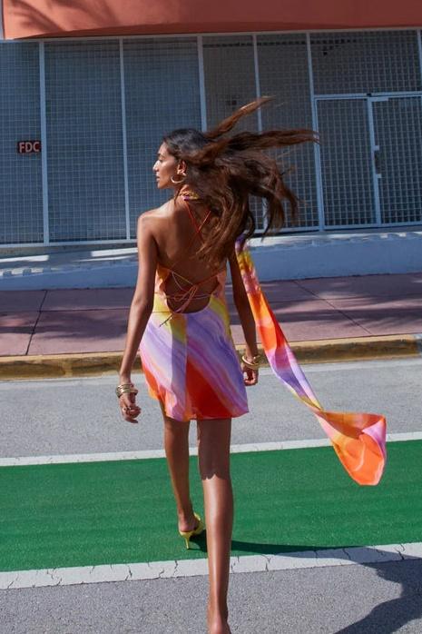 Elena | Robe courte à lacets et une épaule