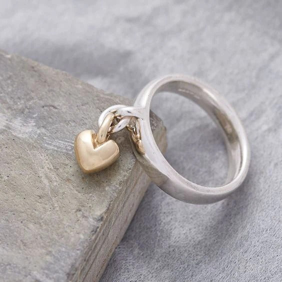 Bague vintage en argent avec cœur pendant