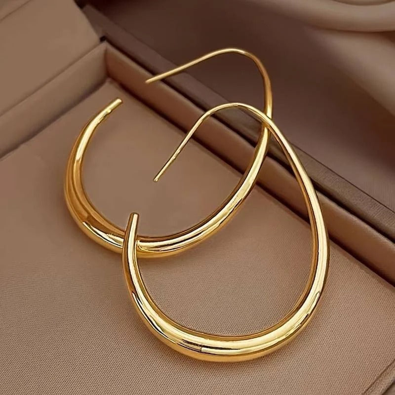 Vintage gold hoop earrings