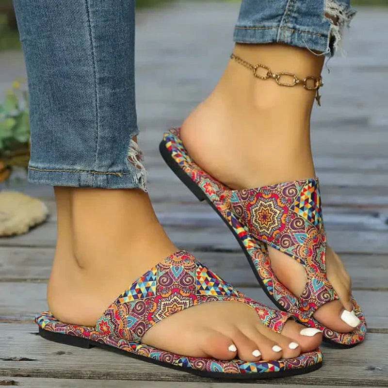 Erme | Sandales plates orthopédiques légères pour femmes. Vintage et moderne combinés.