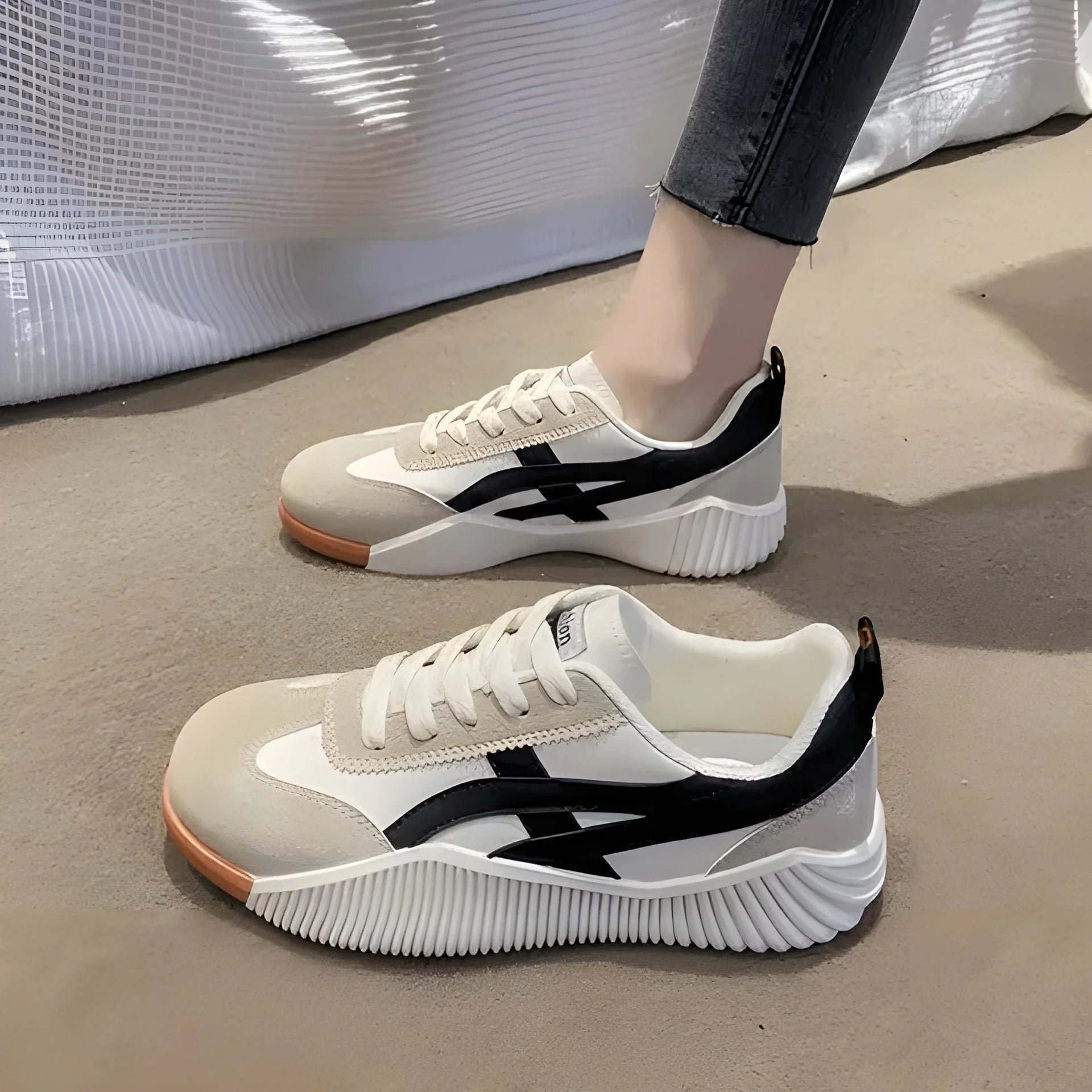 Movida | Trendy lightweight and non-slip sneakers